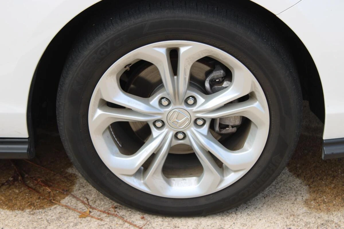 2024 Honda Accord LX - Photo 13