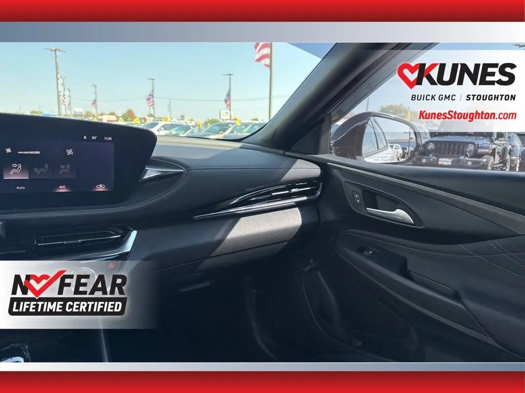 2024 Buick Envista ST photo 28