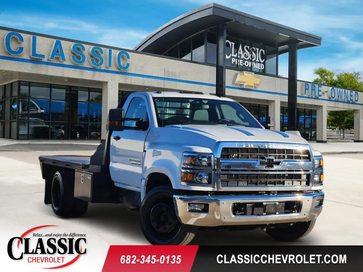 2023 Chevrolet Silverado 4500 Medium Duty Chassis Cab Work Truck's photo