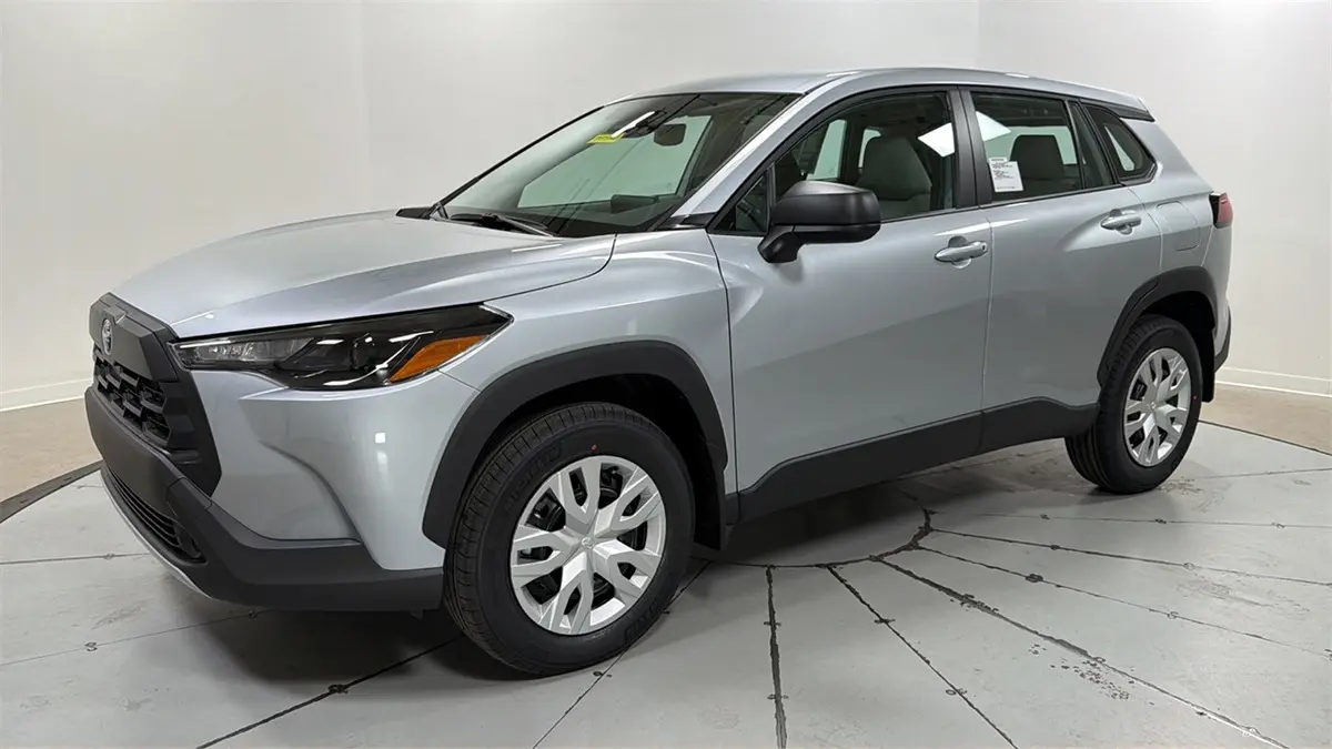 2026 Toyota Corolla Cross L's photo