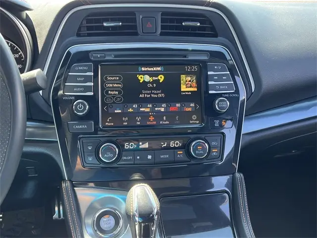 2021 Nissan Maxima SR photo 17