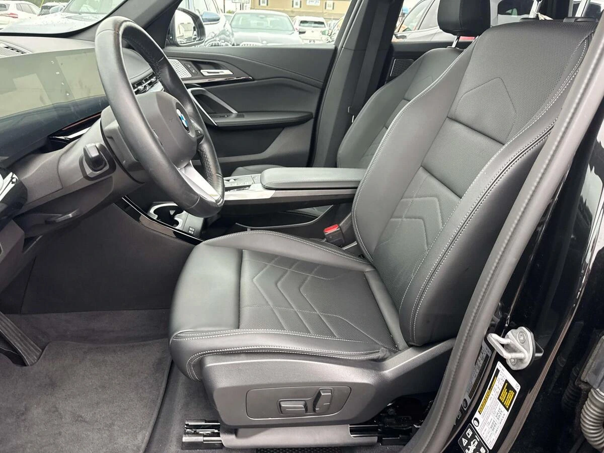 2025 BMW X1 28i - Photo 8