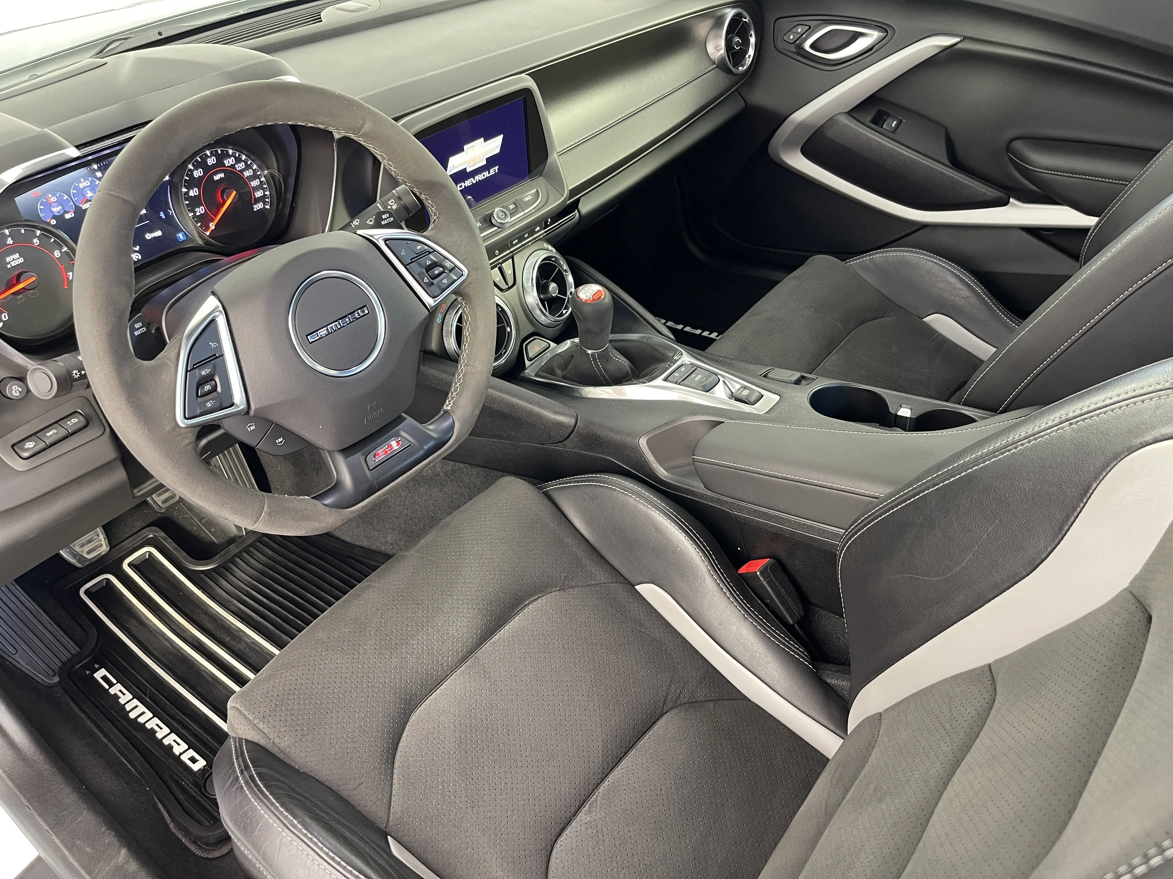 2019 Chevrolet Camaro 1SS photo 2