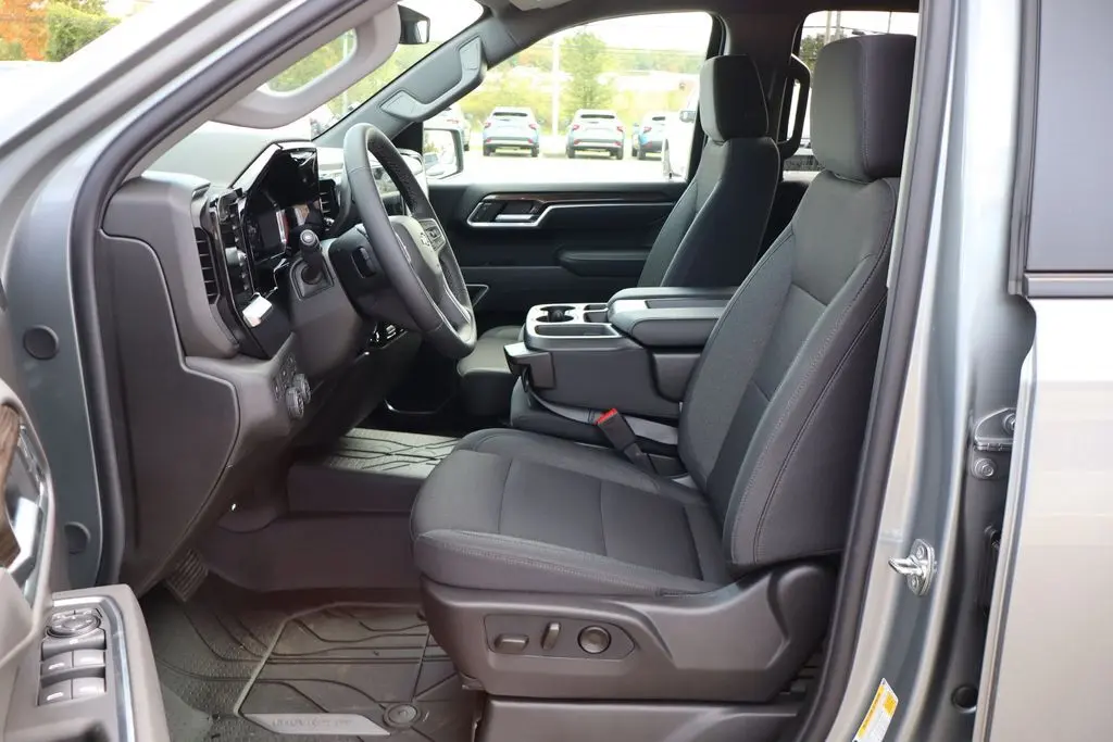 2026 Chevrolet Silverado 1500 RST photo 10