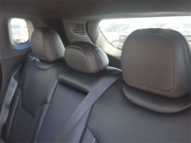 2026 Jeep Compass Latitude photo 11