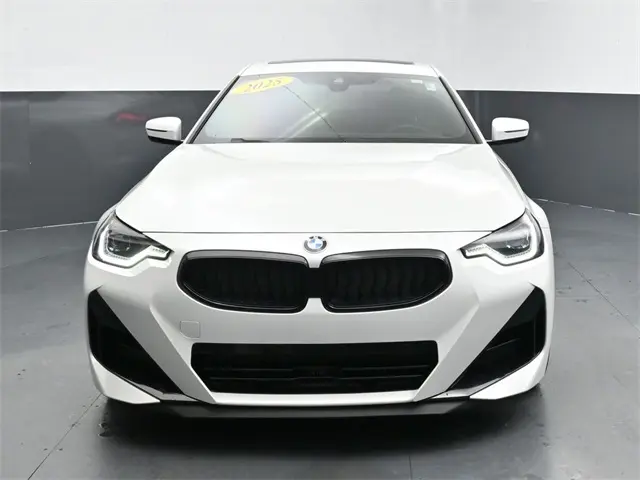 2025 Bmw 230i 230i xDrive photo 3