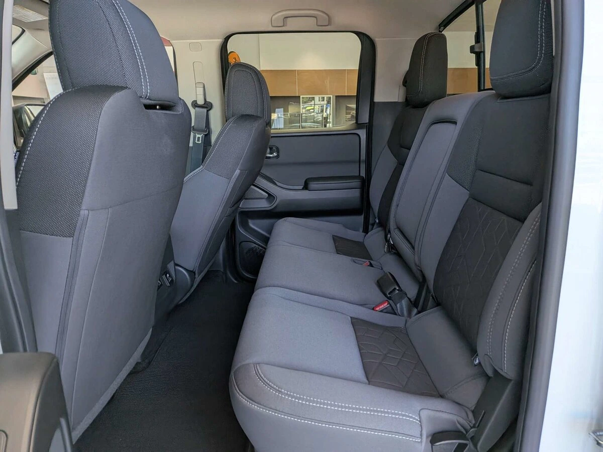 2026 Nissan Frontier SV - Photo 9