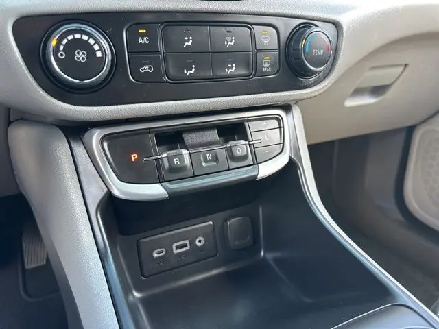 2024 Gmc Terrain SLE photo 22