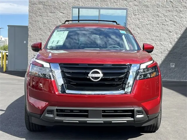 2025 Nissan Pathfinder SV photo 9