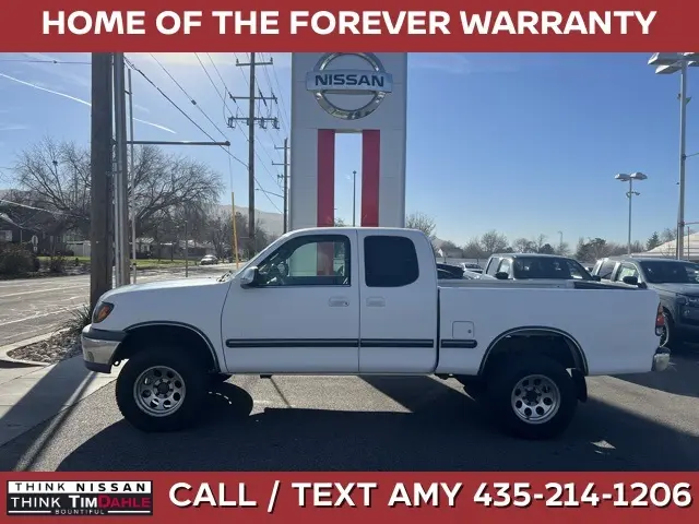 2000 Toyota Tundra SR5's photo