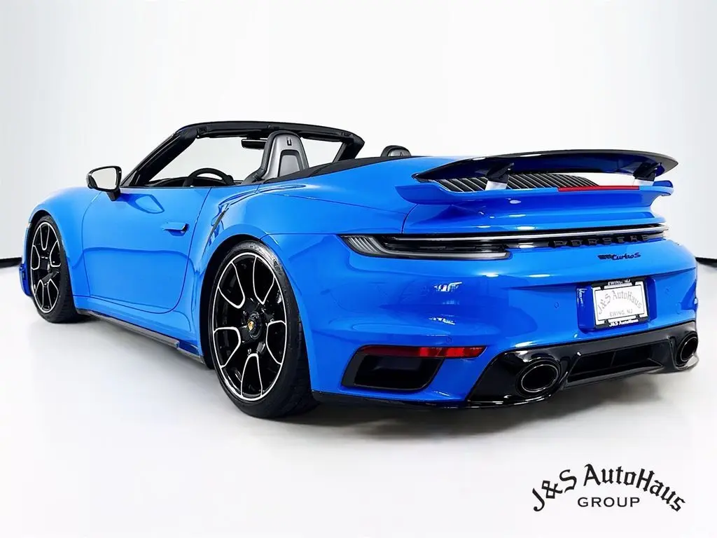 2022 Porsche 911 Turbo S photo 5