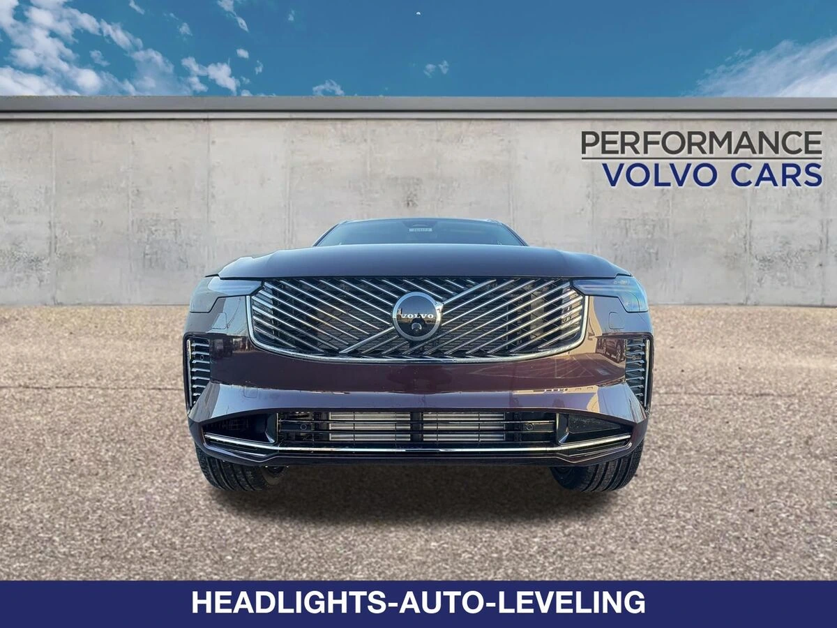 2026 Volvo - image 10