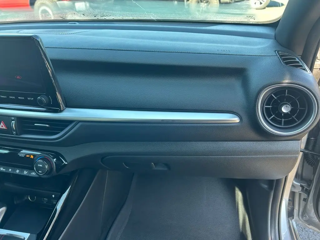 2023 Kia Forte GT photo 24