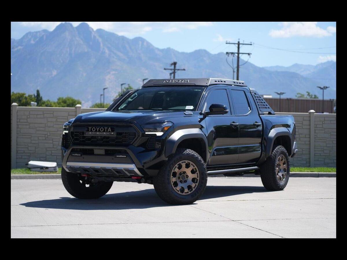 2025 Toyota Tacoma Trailhunter HV