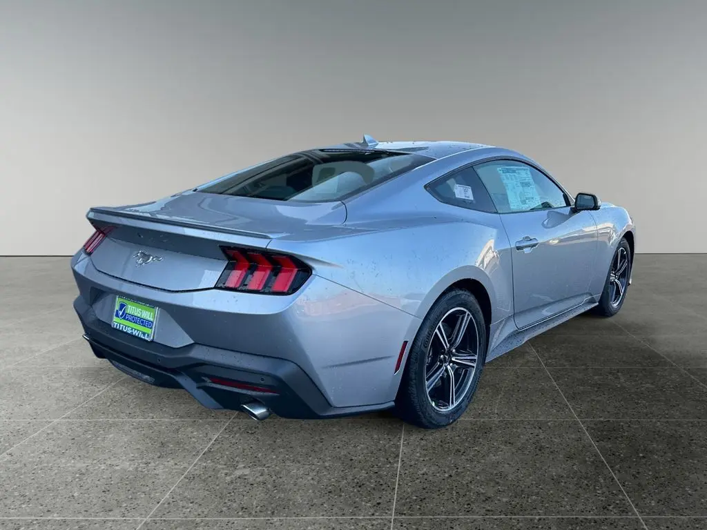 2025 Ford Mustang EcoBoost Premium photo 7