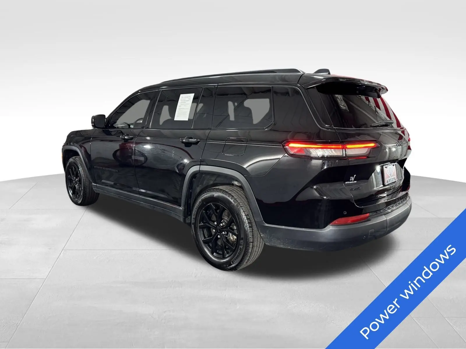 2024 Jeep Grand Cherokee Altitude photo 6