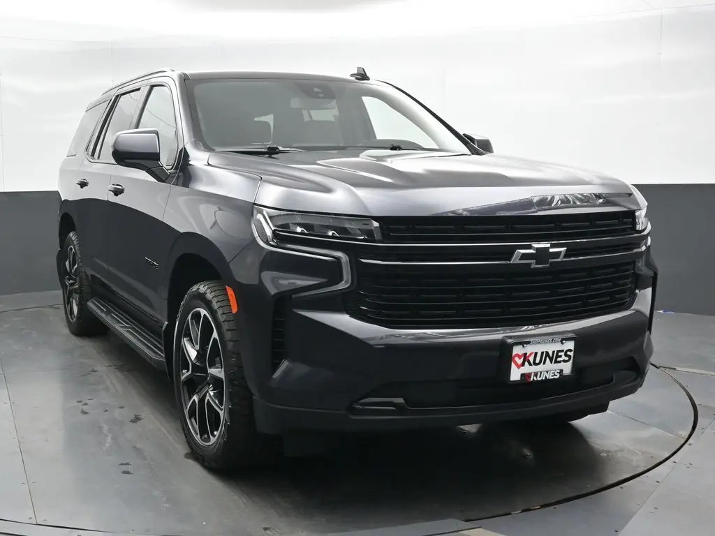 2023 Chevrolet Tahoe RST photo 3