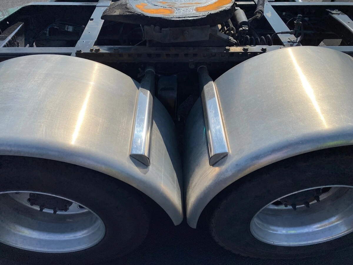2023 Freightliner 122SD — photo 5