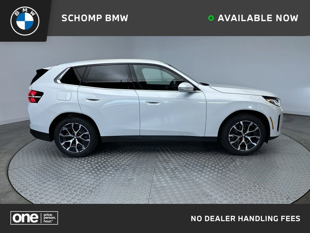 2026 BMW X3 30 XDRIVE's photo