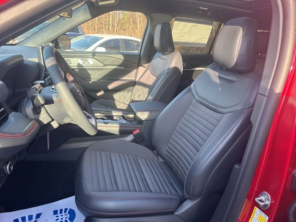 2026 Ford Explorer ST-Line - Photo 12