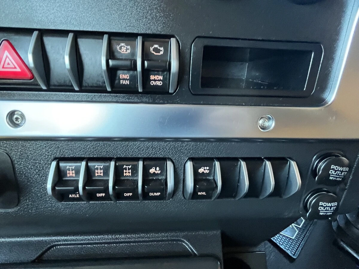 2024 Western Star - image 22