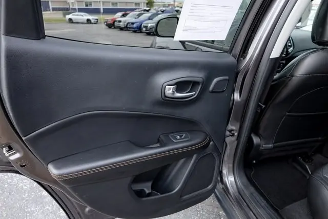 2021 Jeep Compass Limited photo 5