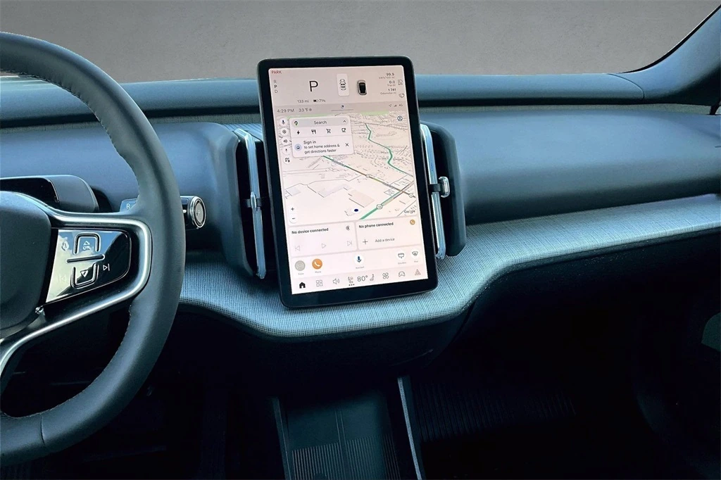 2025 Volvo - image 9