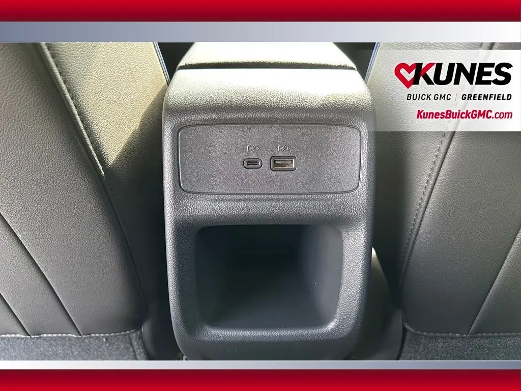 2026 Buick Envista ST photo 30