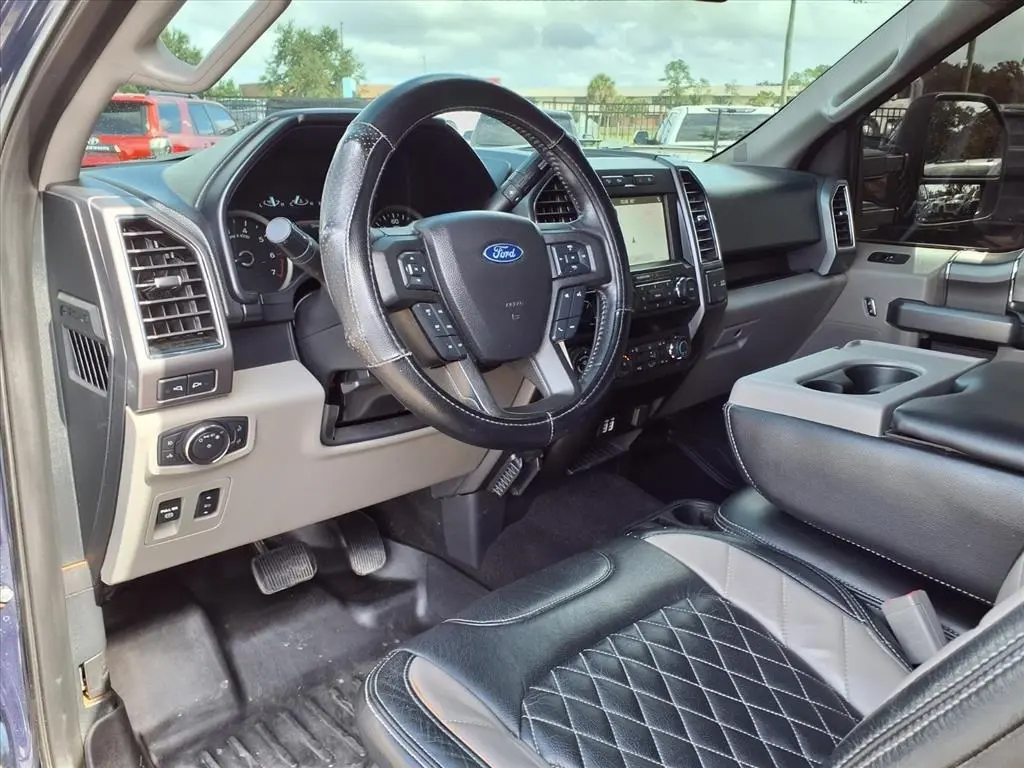 2019 Ford F-150 XLT photo 17