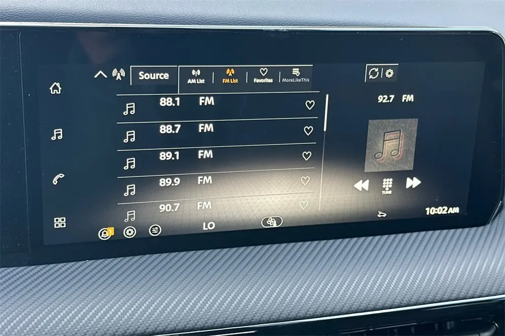 2026 Nissan Kicks SR photo 16