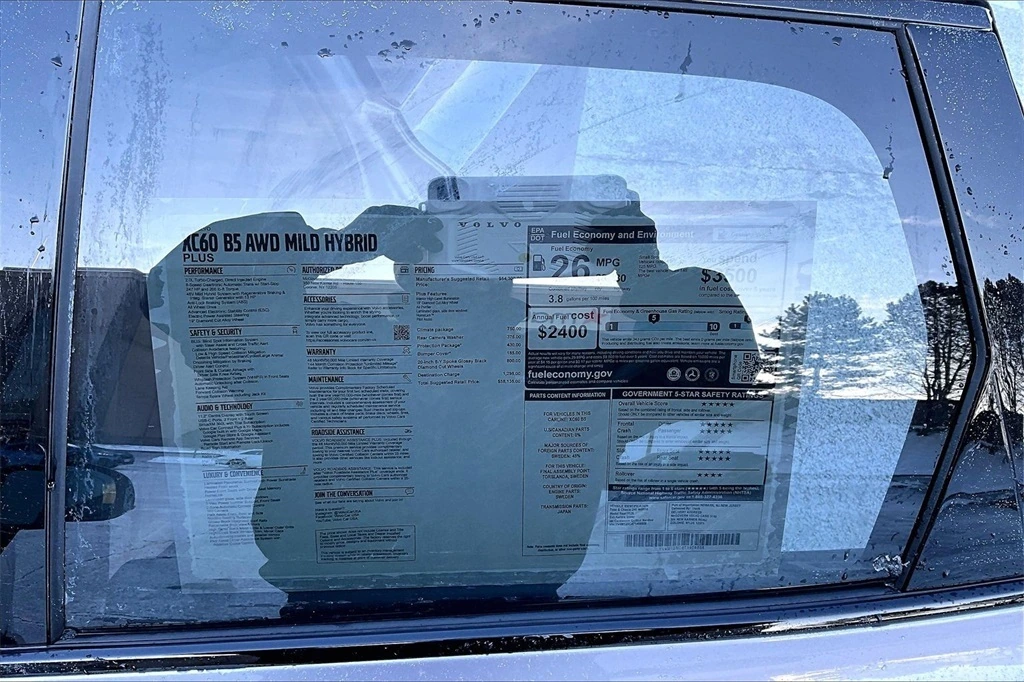 2026 Volvo - image 14