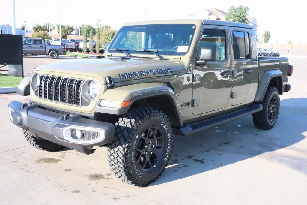 2025 Jeep Gladiator Sport photo 2