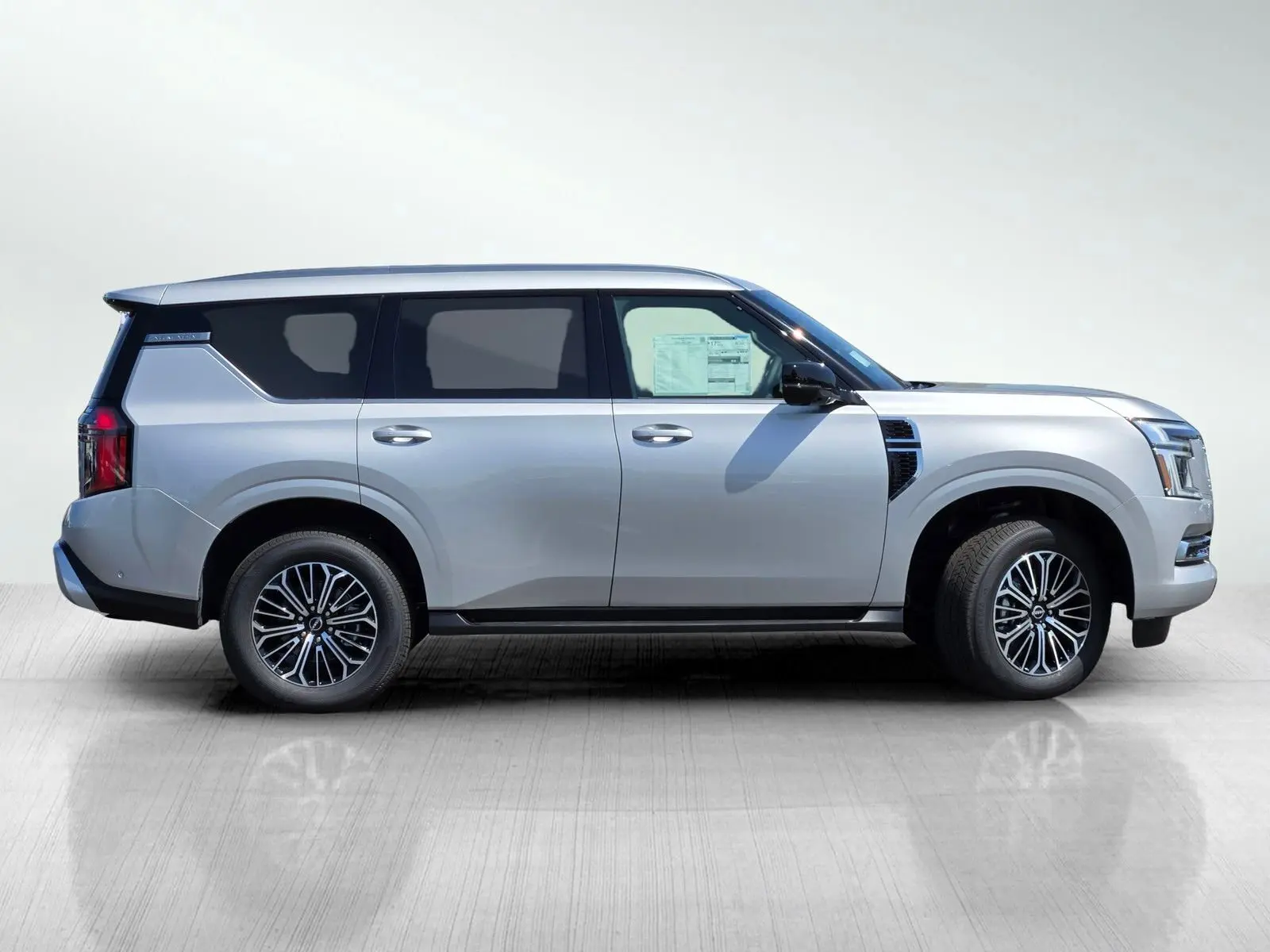 2025 Nissan Armada SL photo 2