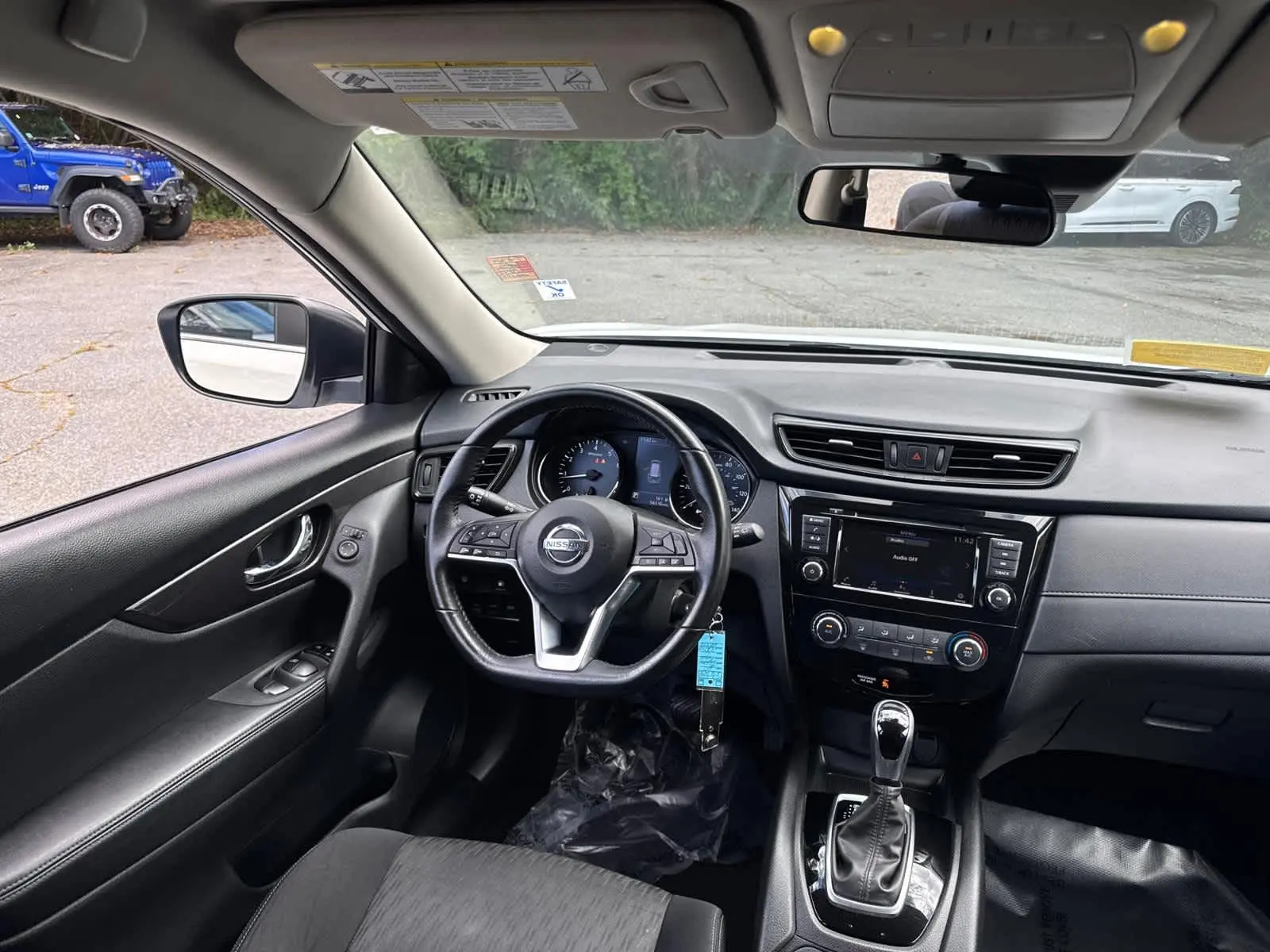 2020 Nissan Rogue S photo 34