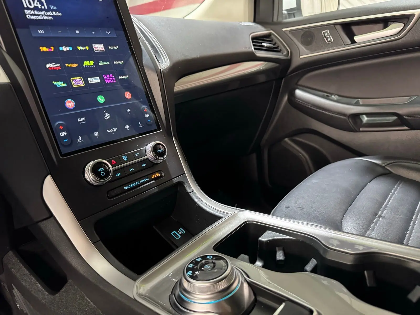 2024 Ford Edge SEL photo 21