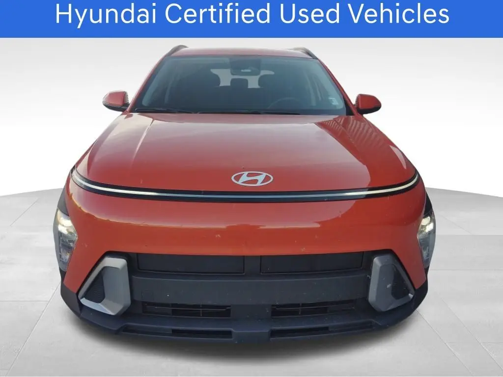 2025 Hyundai Kona SEL photo 3