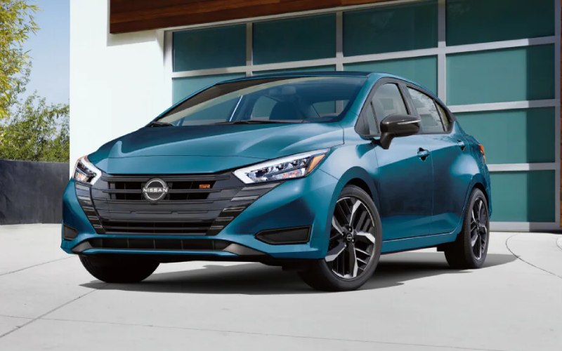 2025 Nissan Versa exterior 01