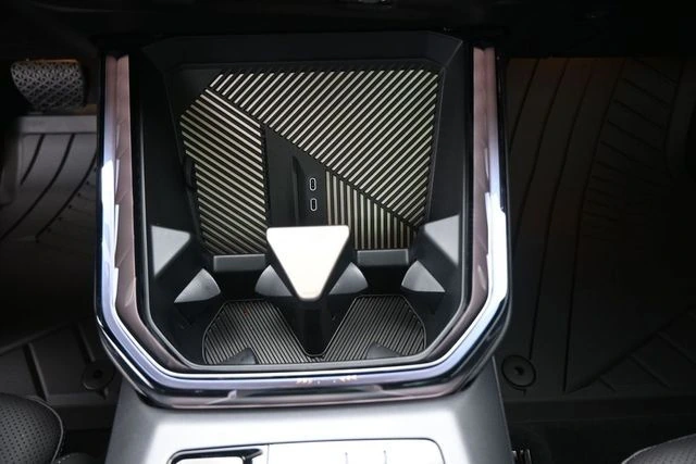 2025 BMW X3 30 - Photo 9