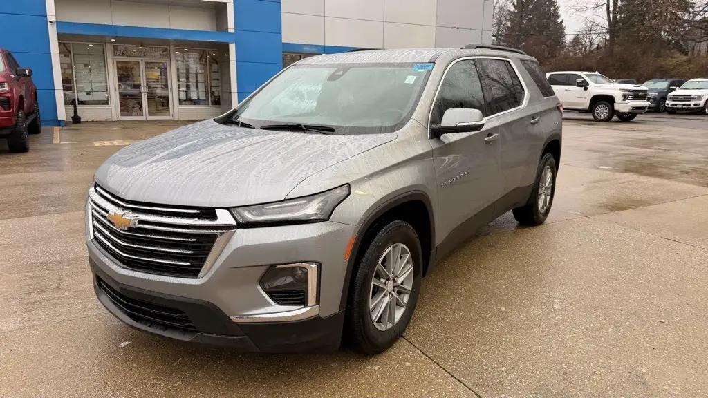 2023 Chevrolet Traverse 1LT photo 3