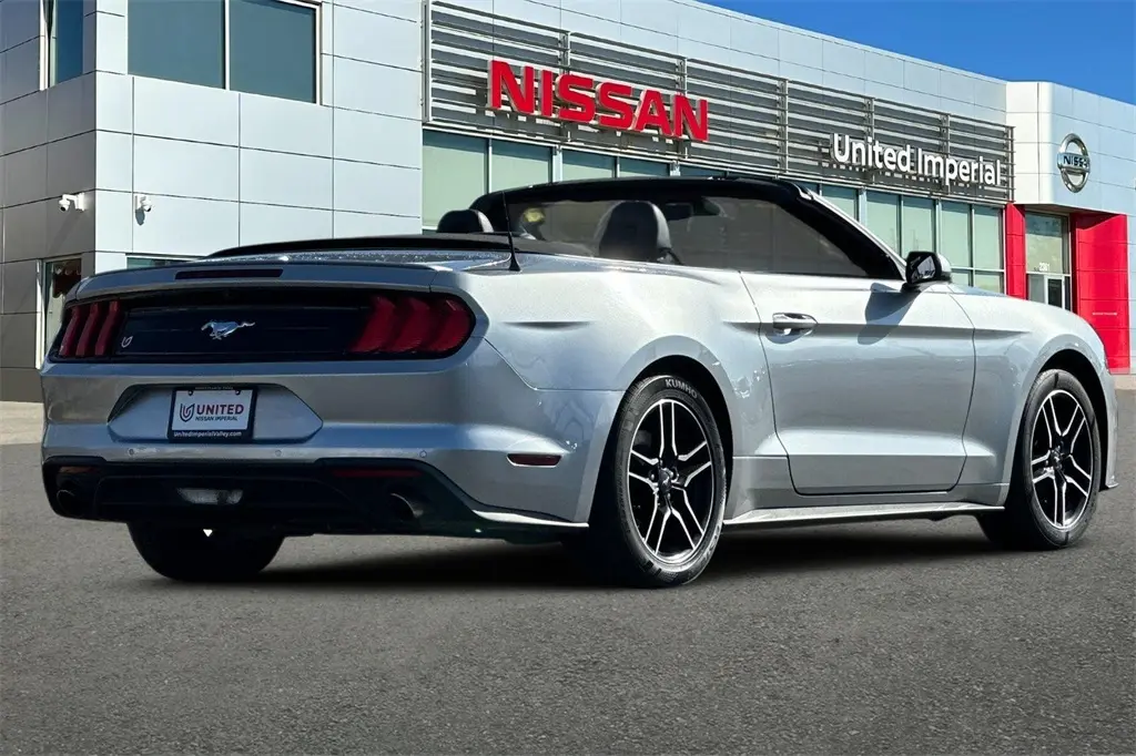 2023 Ford Mustang EcoBoost Premium photo 4