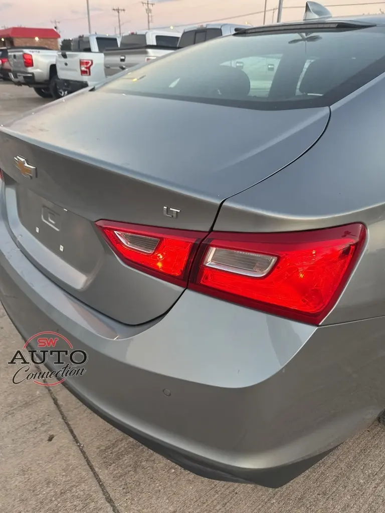 2024 Chevrolet Malibu 1LT photo 7