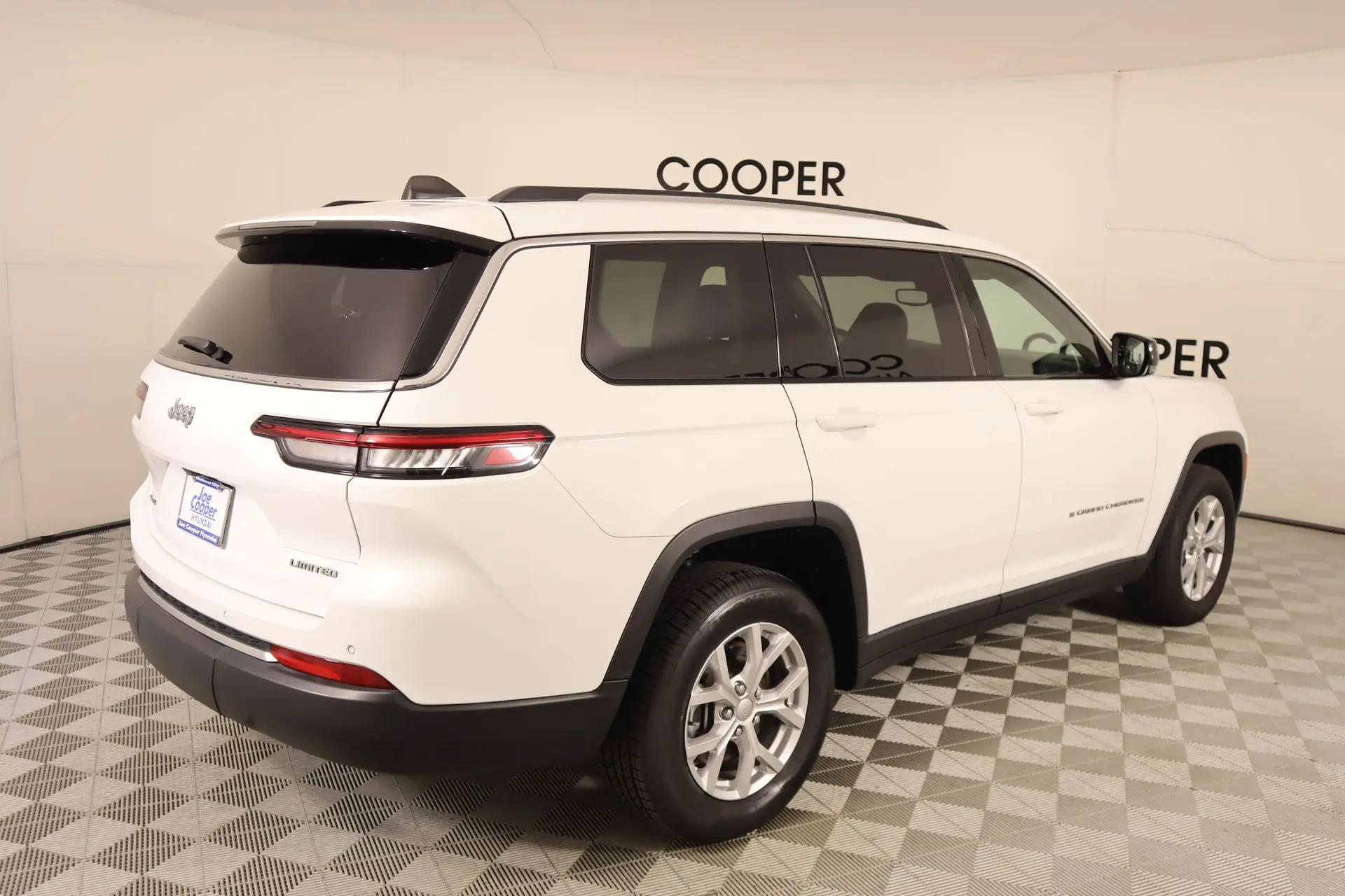 2023 Jeep Grand Cherokee Limited photo 19