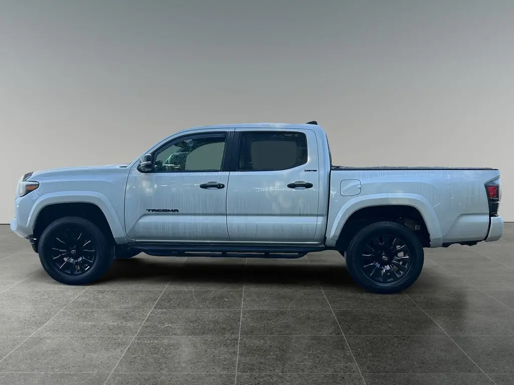 2022 Toyota Tacoma Limited V6 photo 4