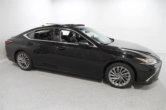 2019 Lexus ES 350 350 Luxury's photo