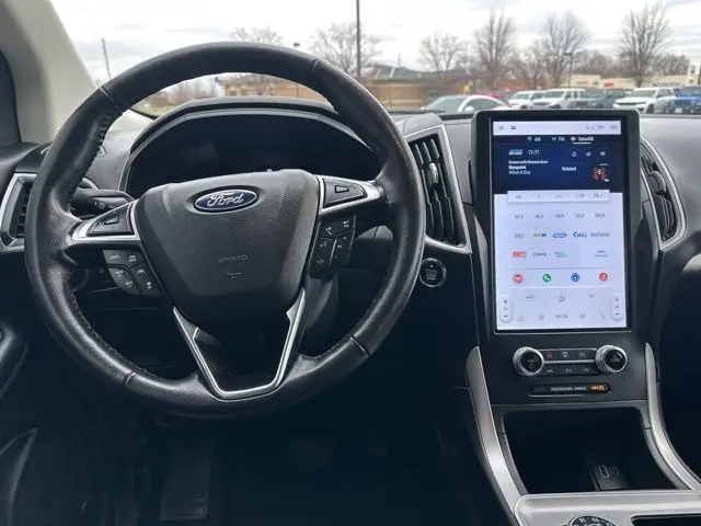 2024 Ford Edge SEL photo 4