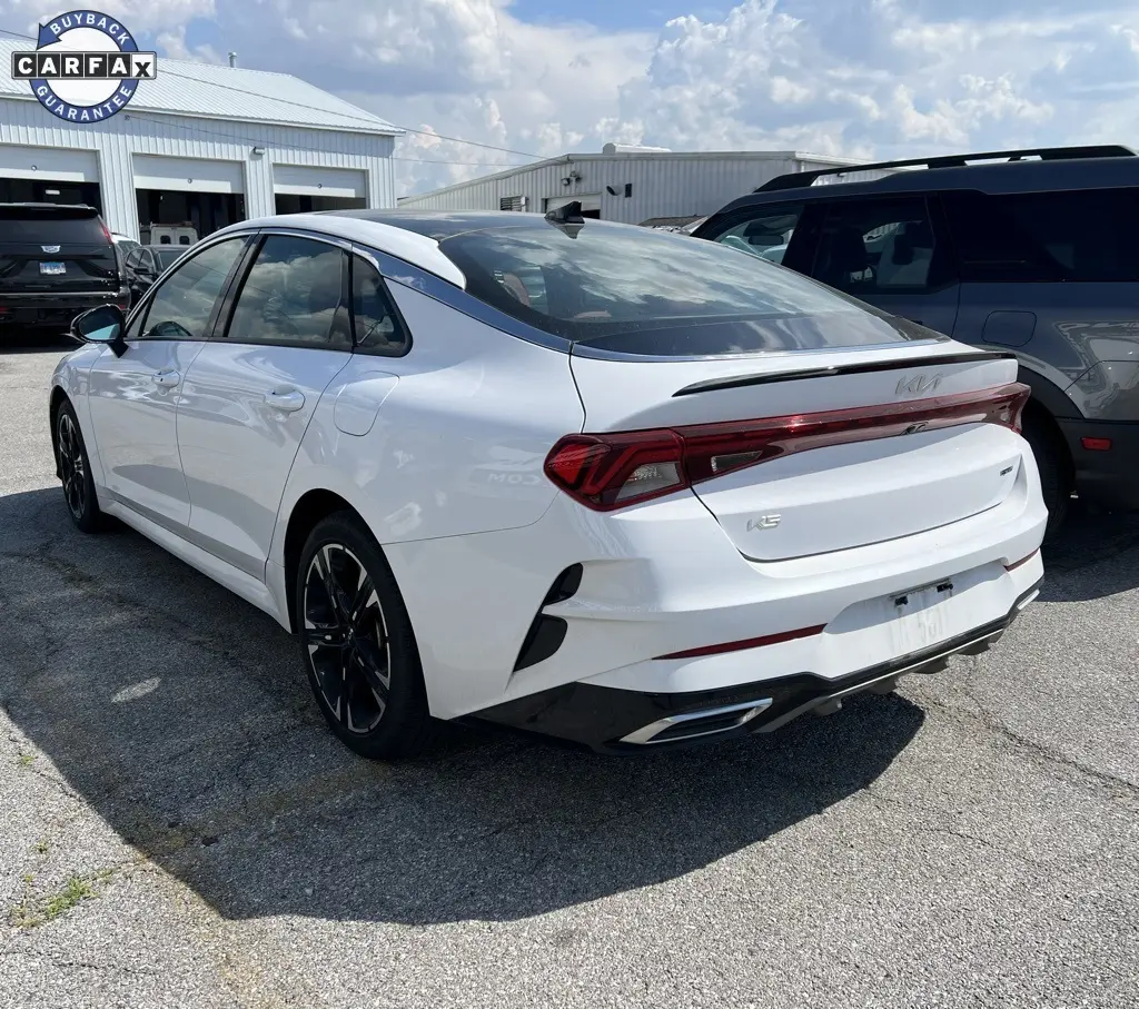 2024 Kia K5 GT-Line photo 4