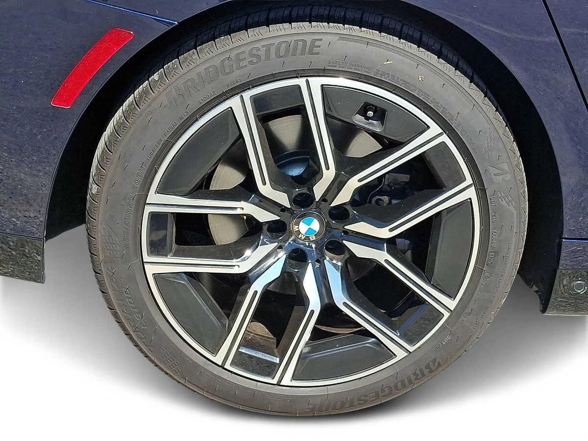 2024 BMW 7 Series 740i - Photo 7