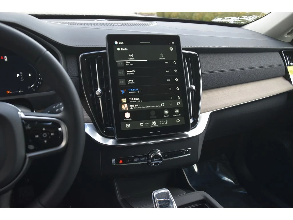 2026 Volvo - image 18