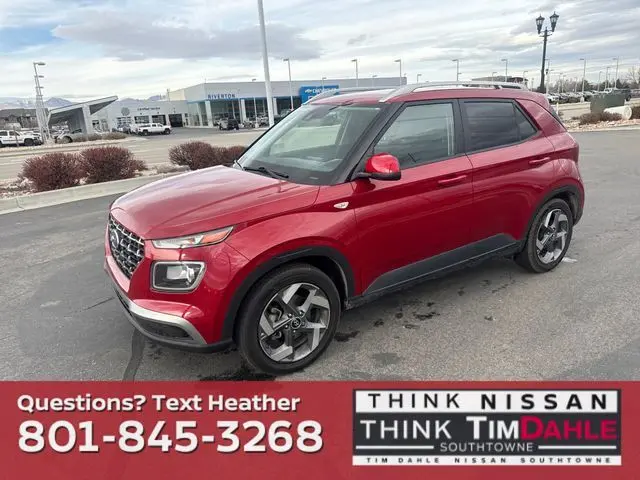 2022 Hyundai Venue SEL's photo