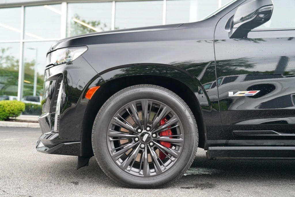 2023 Cadillac Escalade V-Series - Photo 8